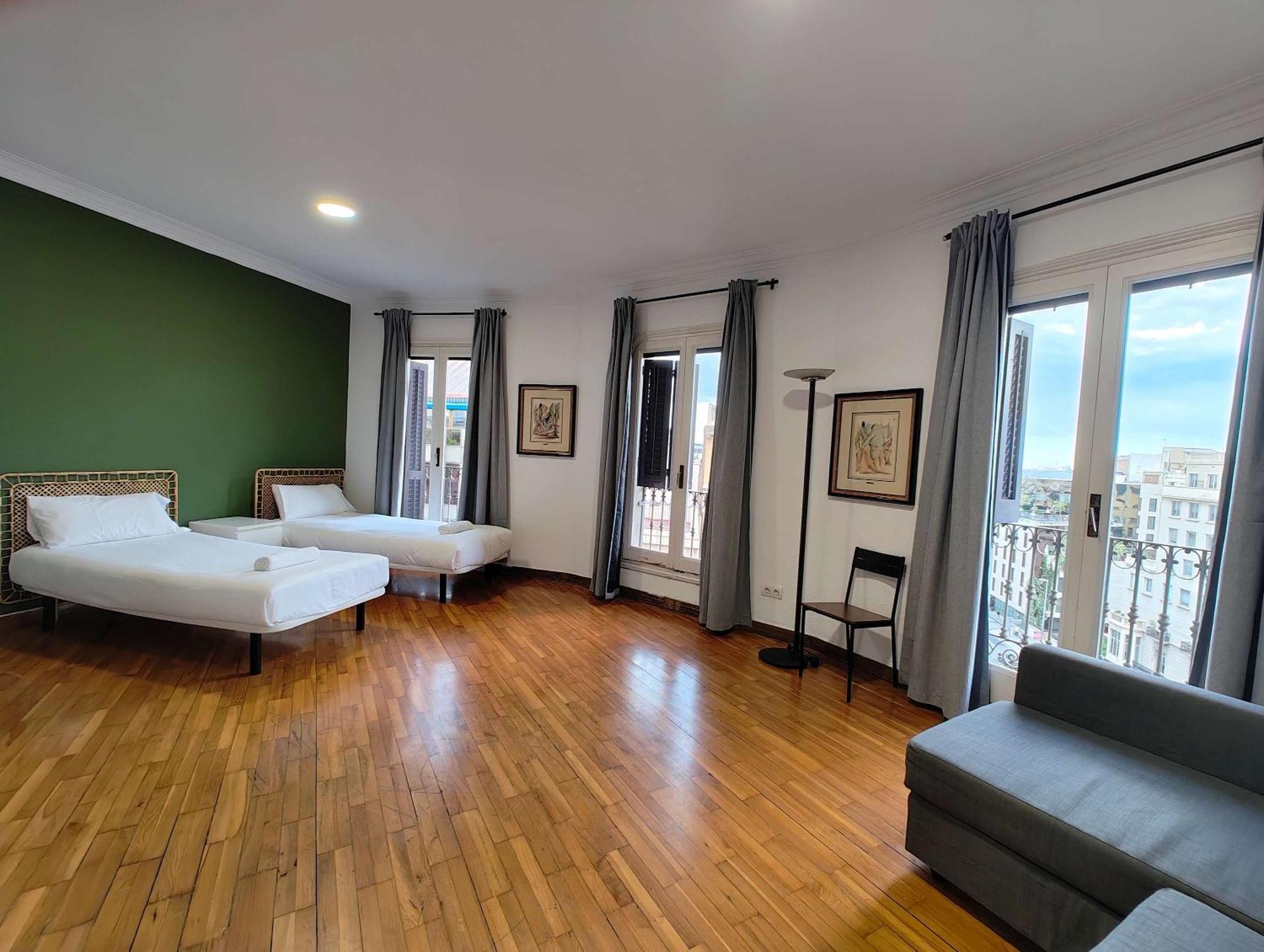 Big For 14 In The Heart Of Eixample Apartamento Barcelona