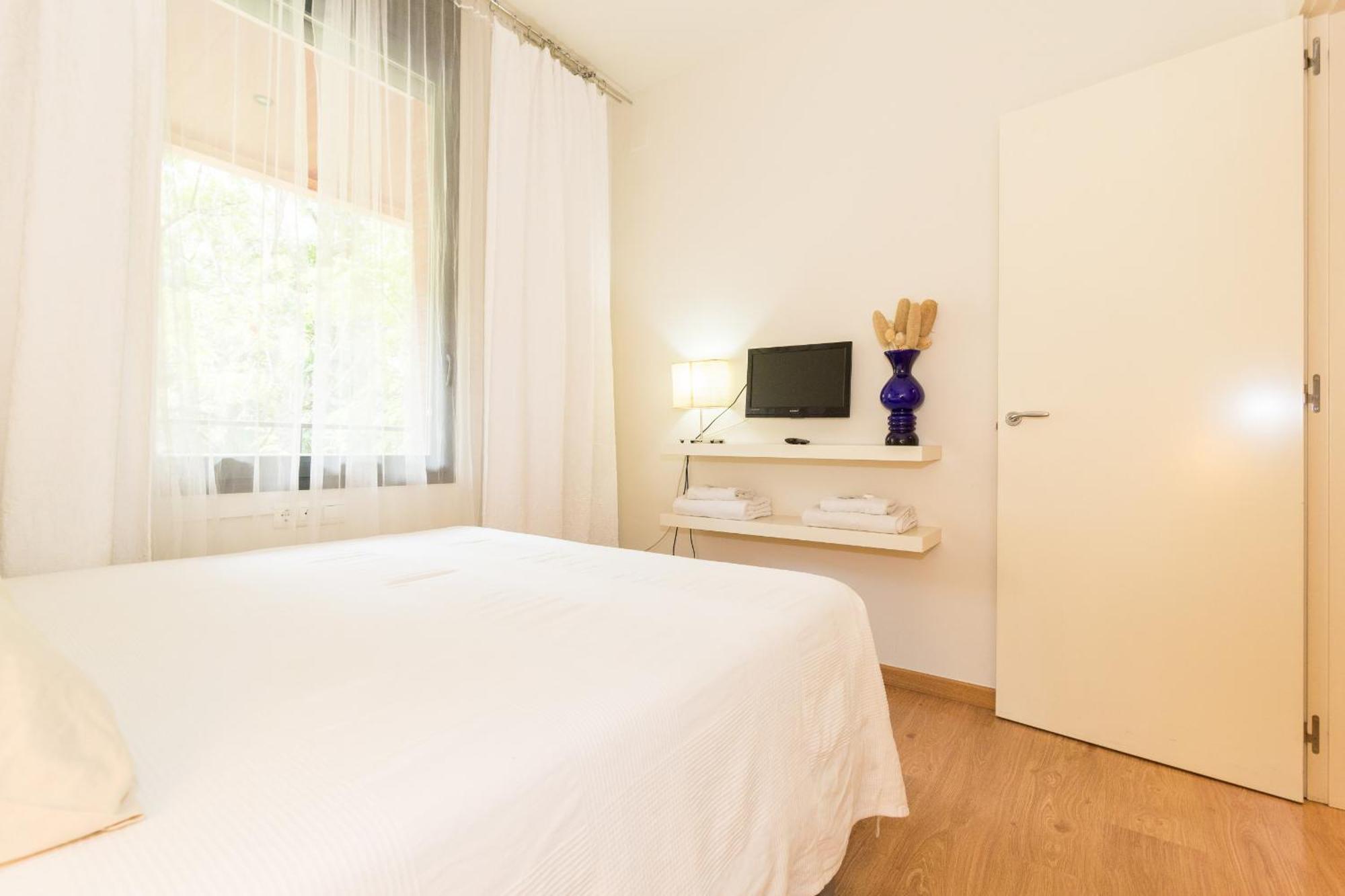 11jog1036 - Huge & Bright Train Station Apartamento *
