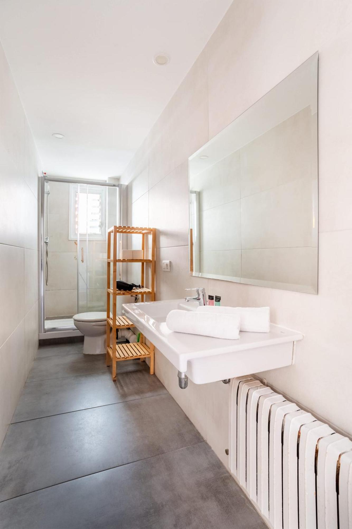 Apartamento Big For 15 In The Heart Of Eixample *