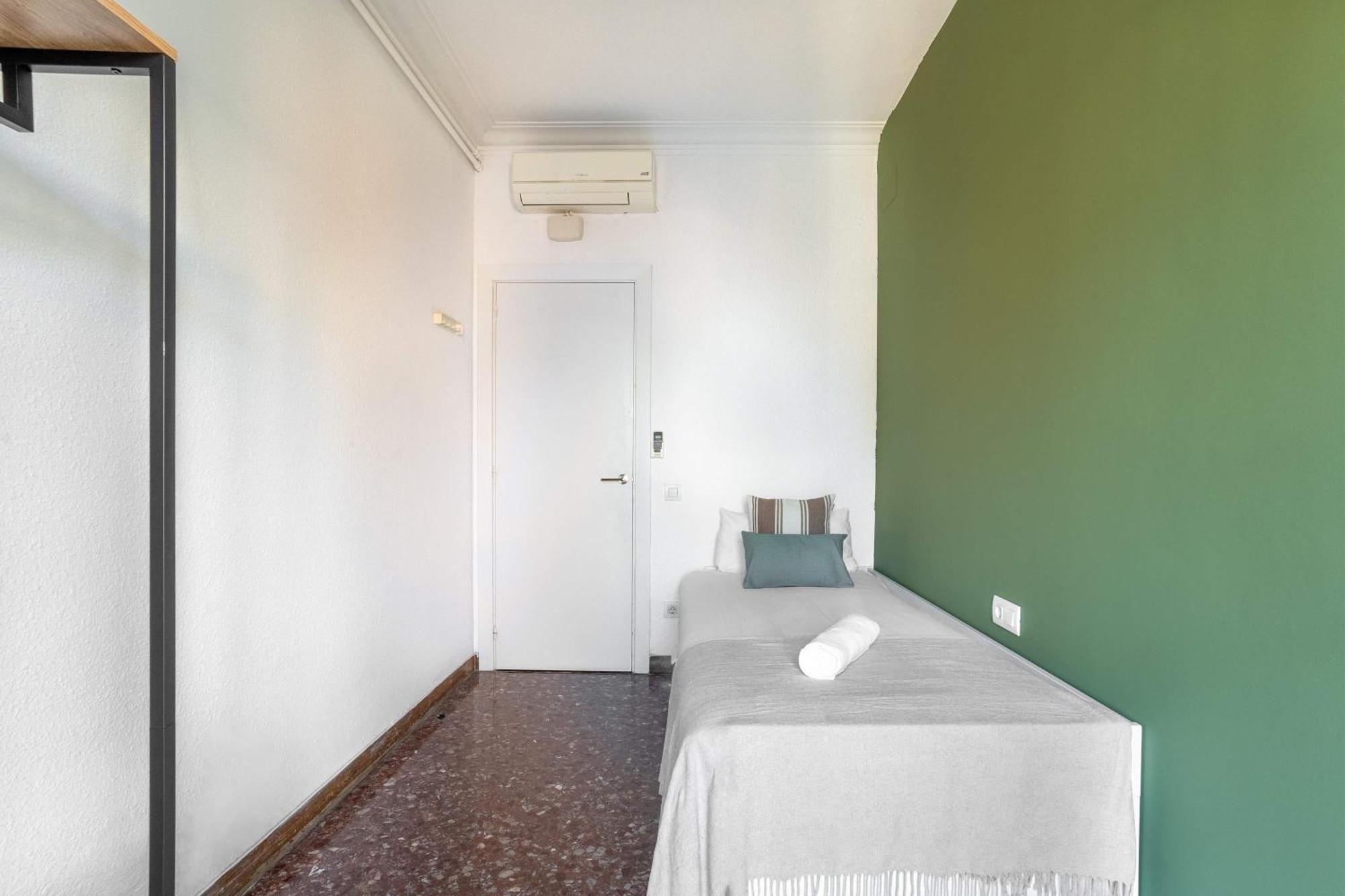 Apartamento Big For 15 In The Heart Of Eixample *