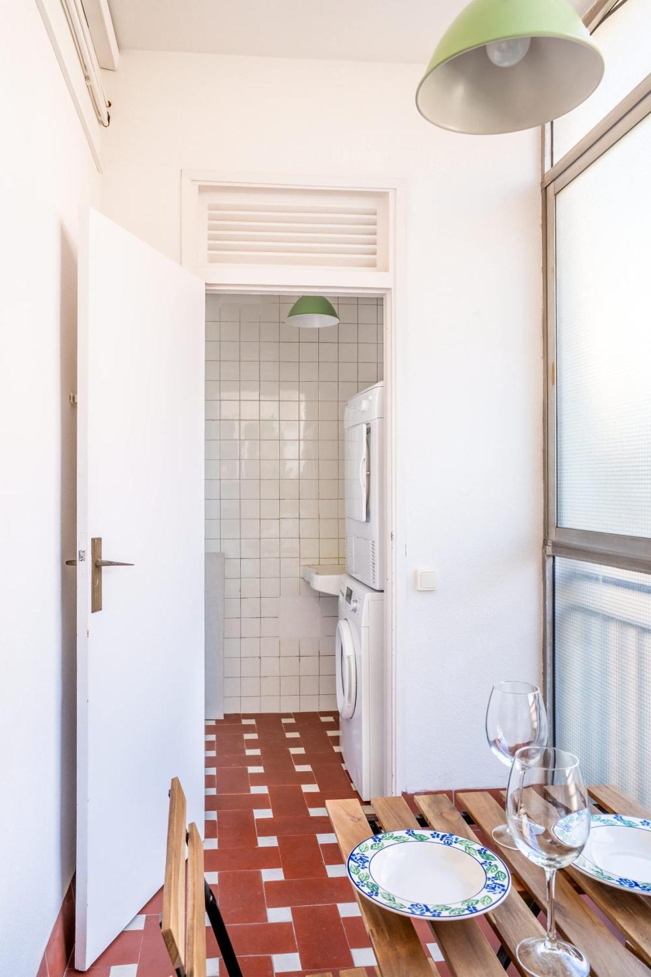 Apartamento Big For 15 In The Heart Of Eixample