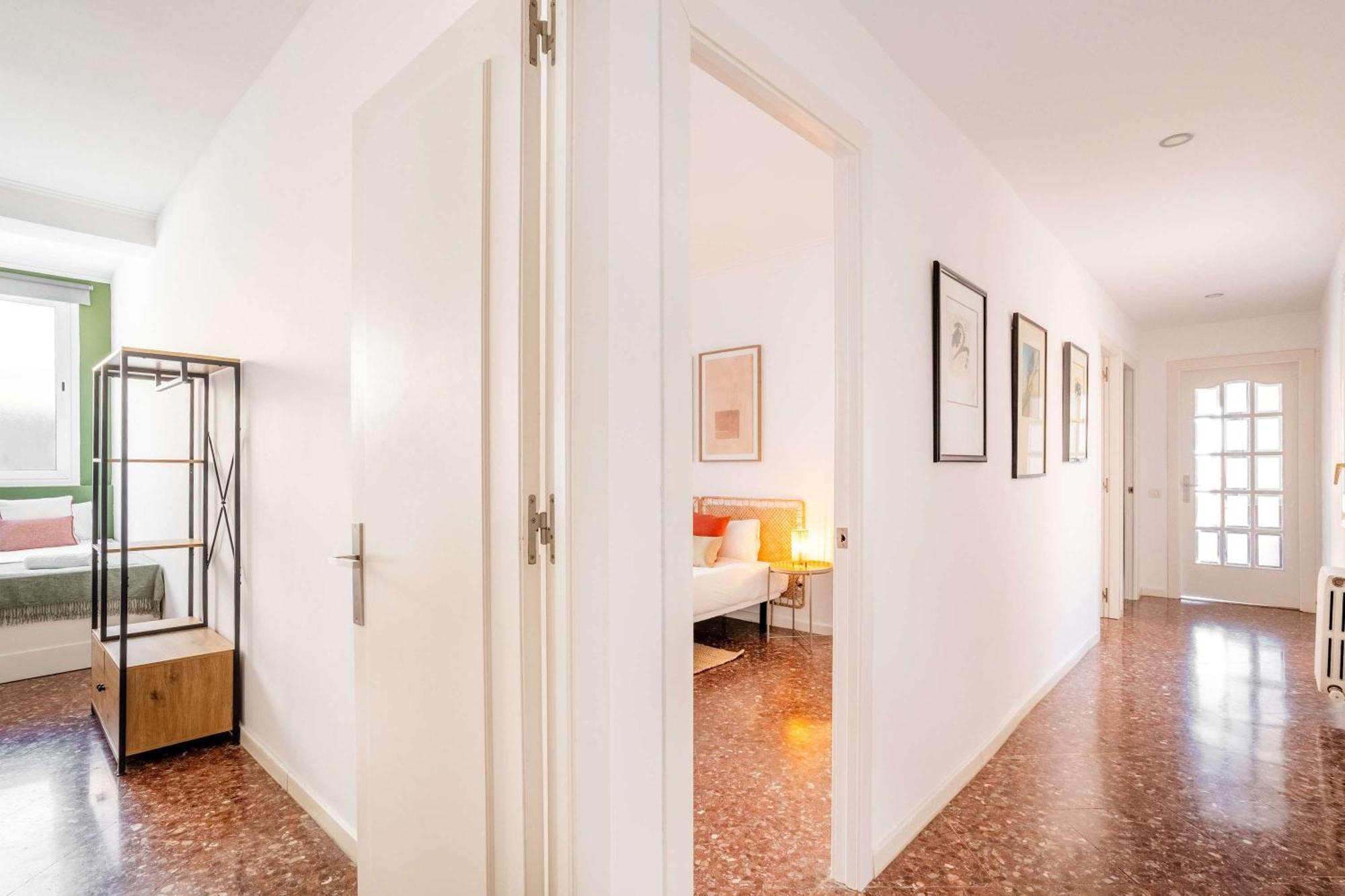 Apartamento Big For 15 In The Heart Of Eixample *