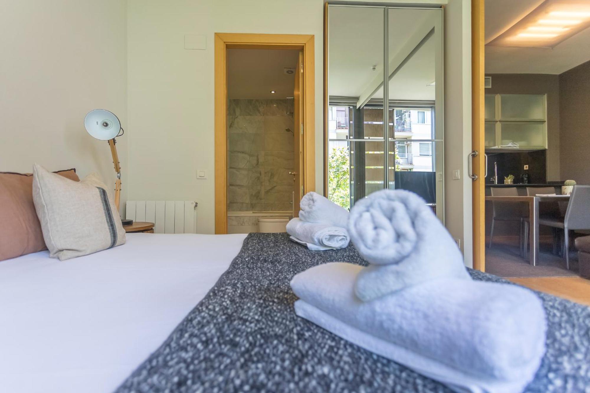 Apartamento My Space Emirates - Fully Equipped Near The With Shared Pool