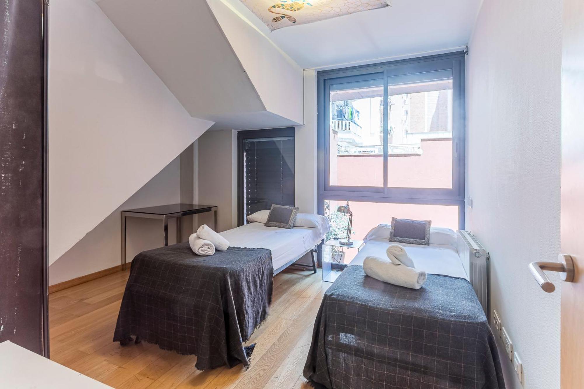 Apartamento My Space Emirates - Fully Equipped Near The With Shared Pool