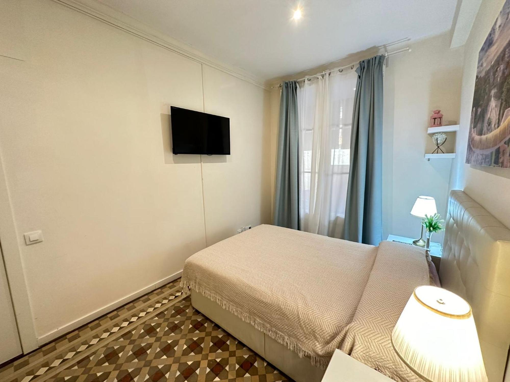 Rooms Balmes Bed and breakfast
