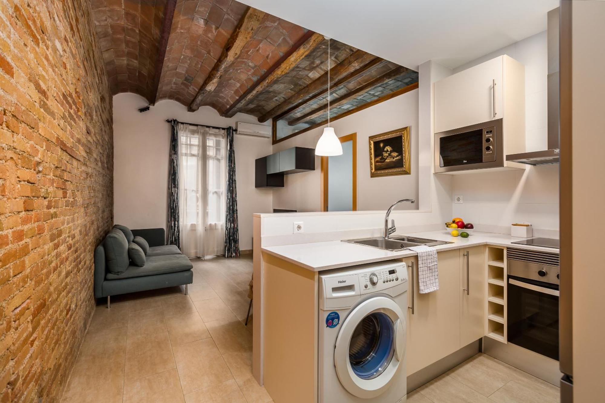 Grcia Charm Sunlit Terrace, Ac & Exposed Brick