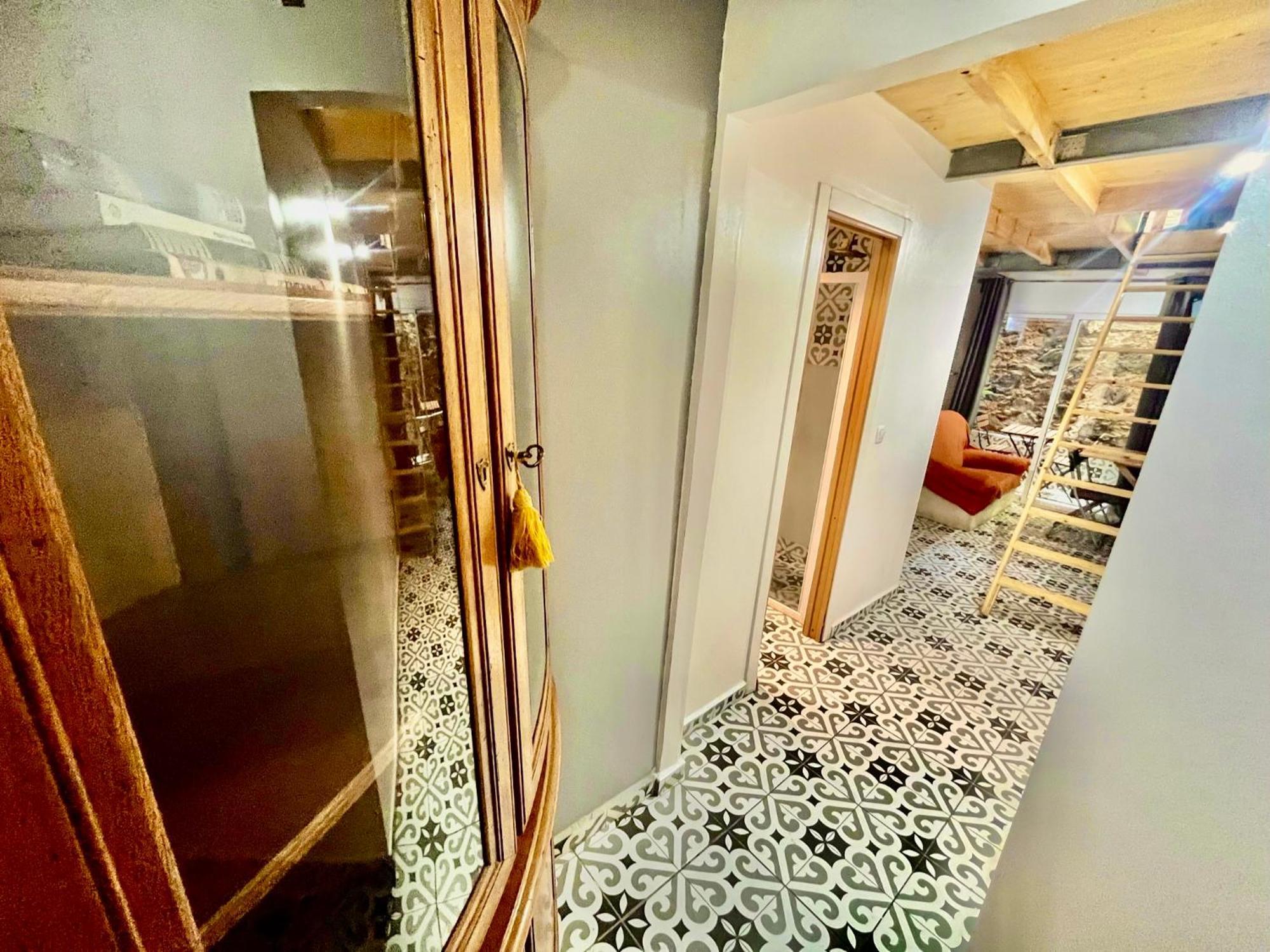 Apartamento B4 Estudio Nuevo! Cocina Y Bano Privado! A 1 Calle Del Metro