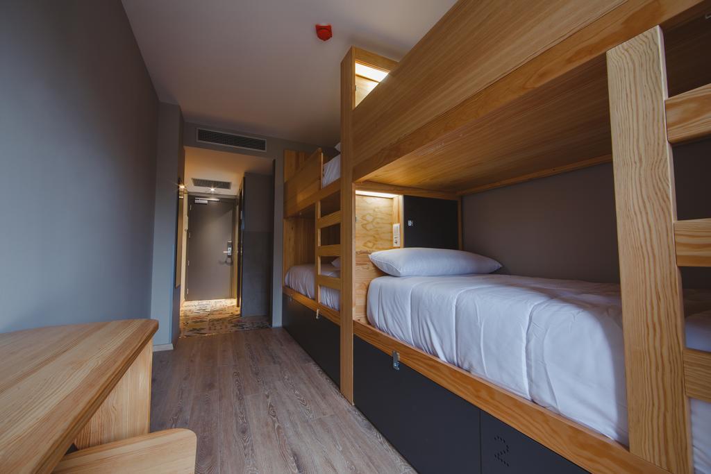Hostal Yeah *