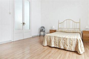 Hotel La Casa De Emilia 2*