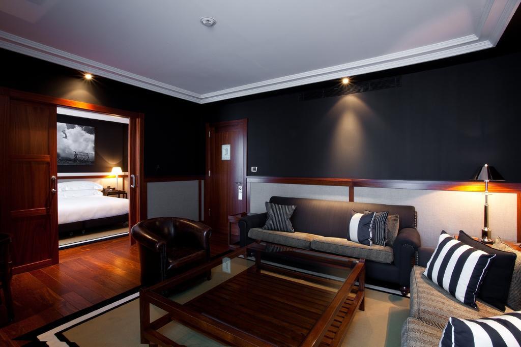 1898 Hotel 4*