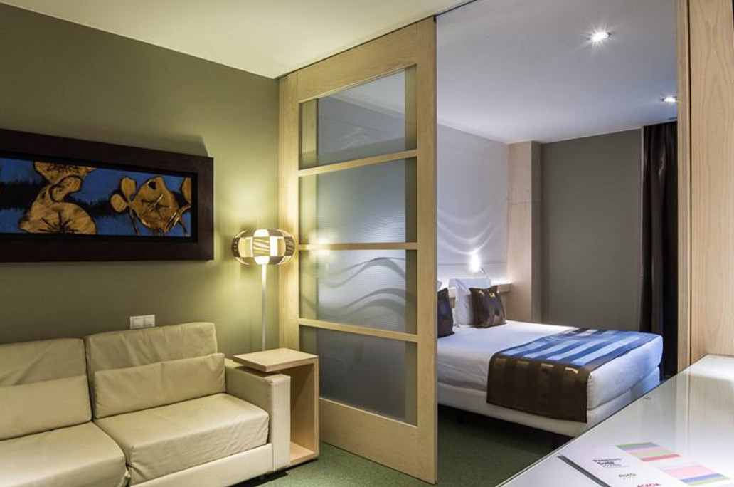 Ako Hotel 4*
