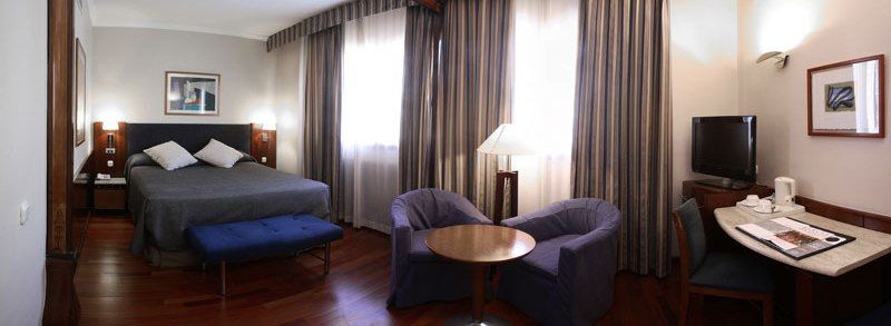 Chic & Basic Velvet Hotel 3*