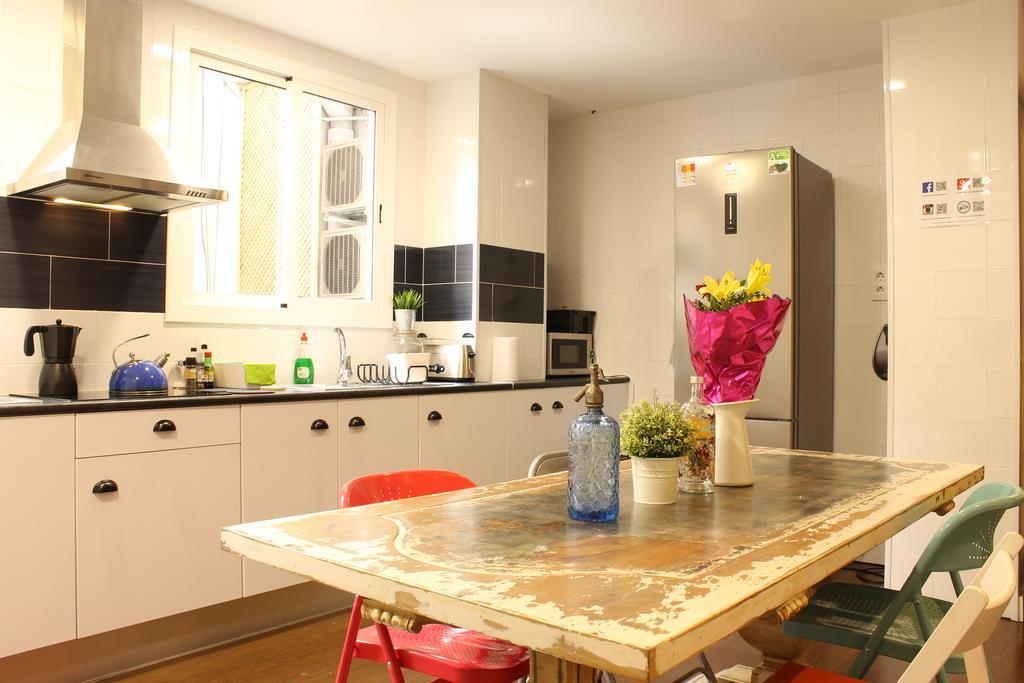 De 185 M² En Ensanche, Con 8 Habitación Apartamento