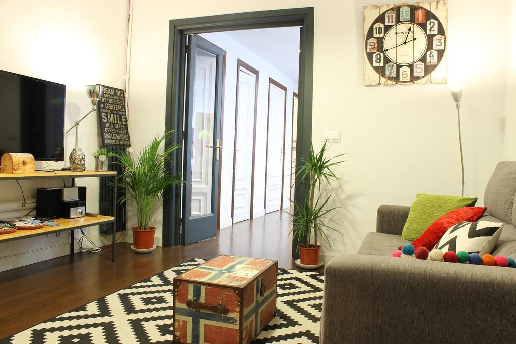 De 185 M² En Ensanche, Con 8 Habitación Apartamento Barcelona