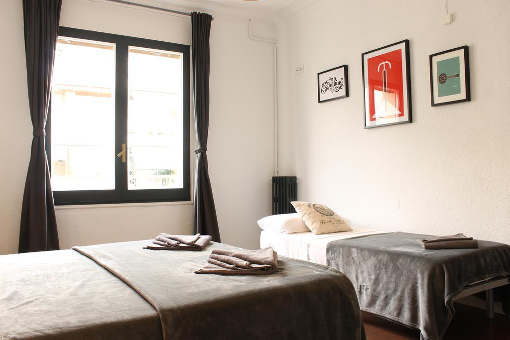De 185 M² En Ensanche, Con 8 Habitación Apartamento