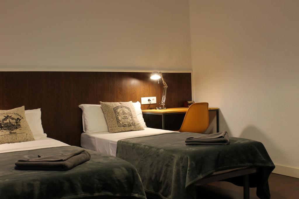 Apartamento De 185 M² En Ensanche, Con 8 Habitación