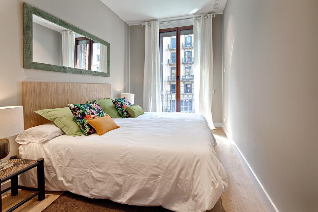 Habitat Plaza Apartment *