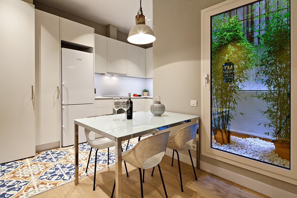 Habitat Plaza Apartment