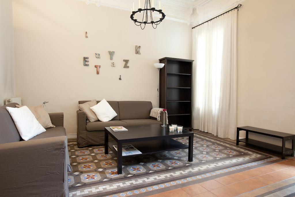 Apartment Modernist *