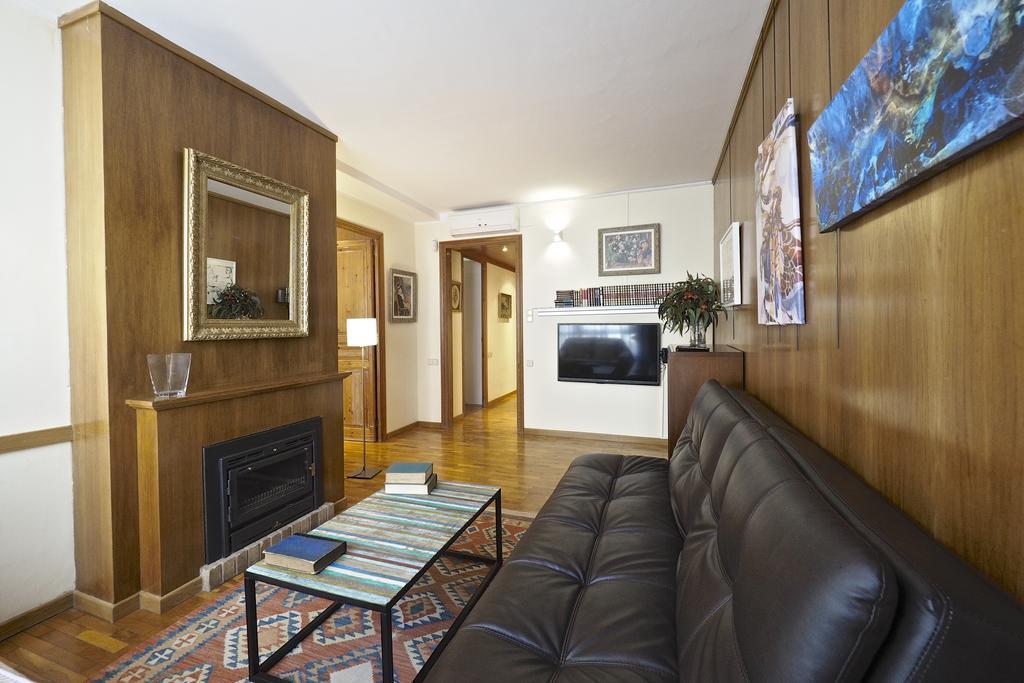 Apartamento Gran Via Borrell Flat *