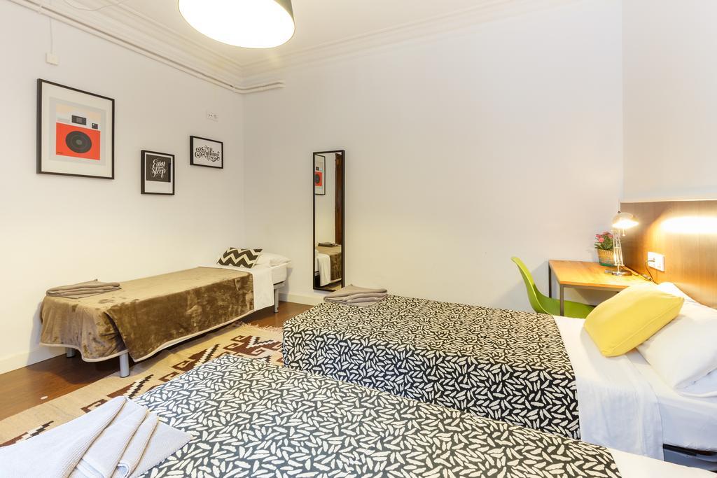 De 185 M² En Ensanche, Con 8 Habitación Barcelona
