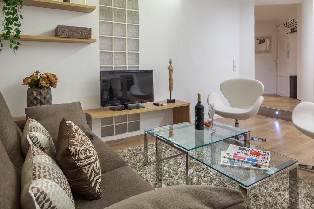 Apartamento Habitat Parlament Balconies Barcelona