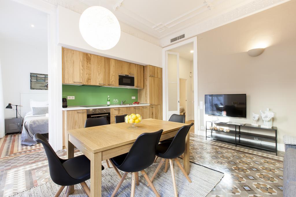 Apartamento Aspasios Urquinaona Design *
