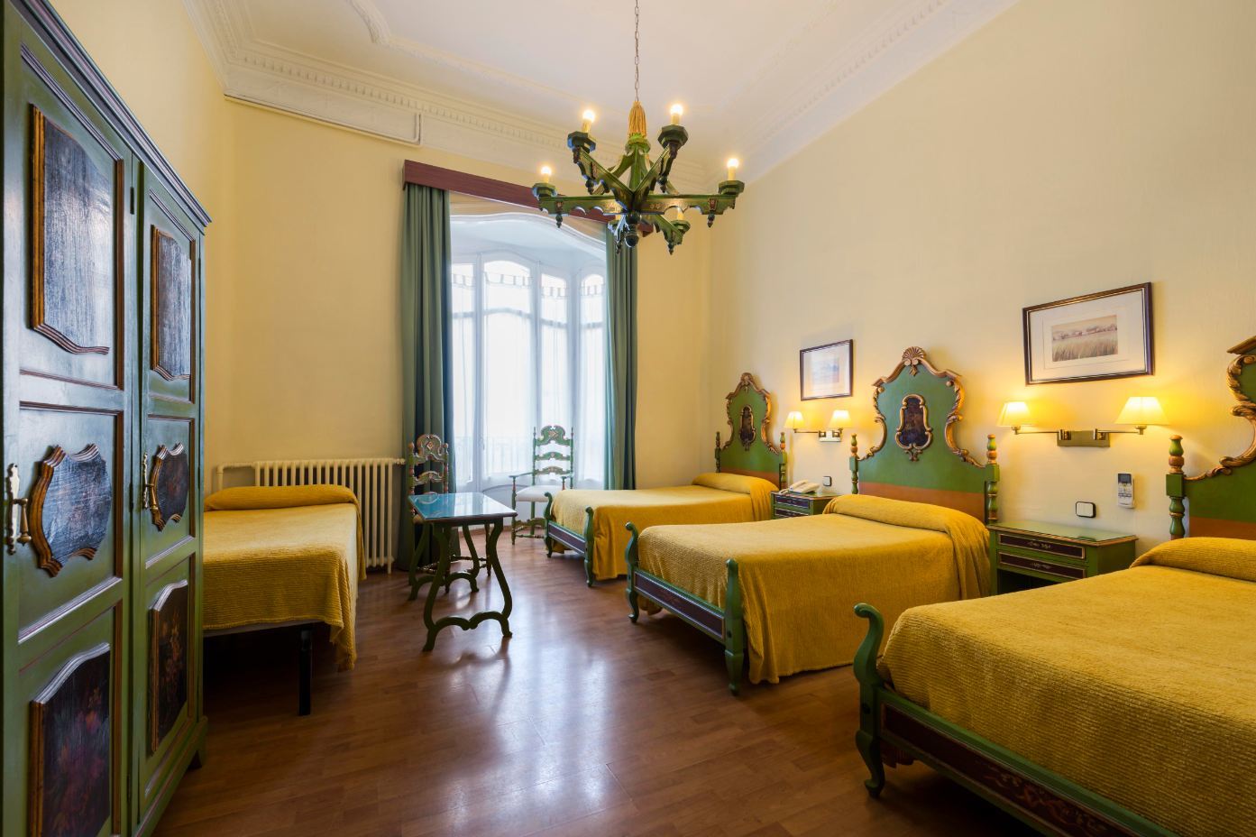 Hotel Mesón Castilla Atiram 3*