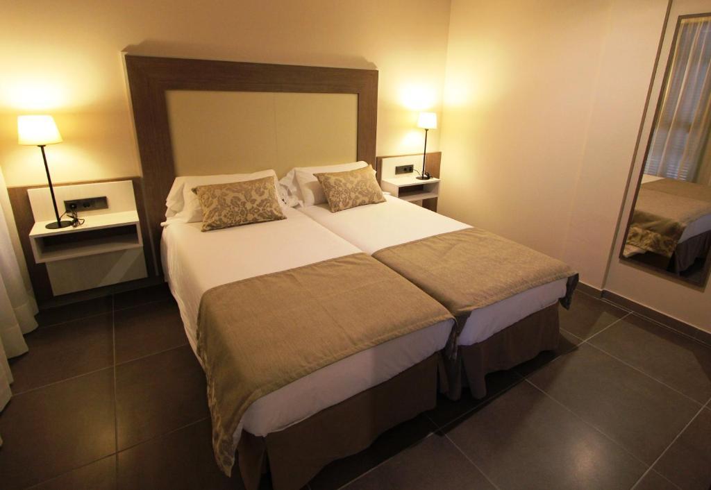 Pierre & Sants Apartment
