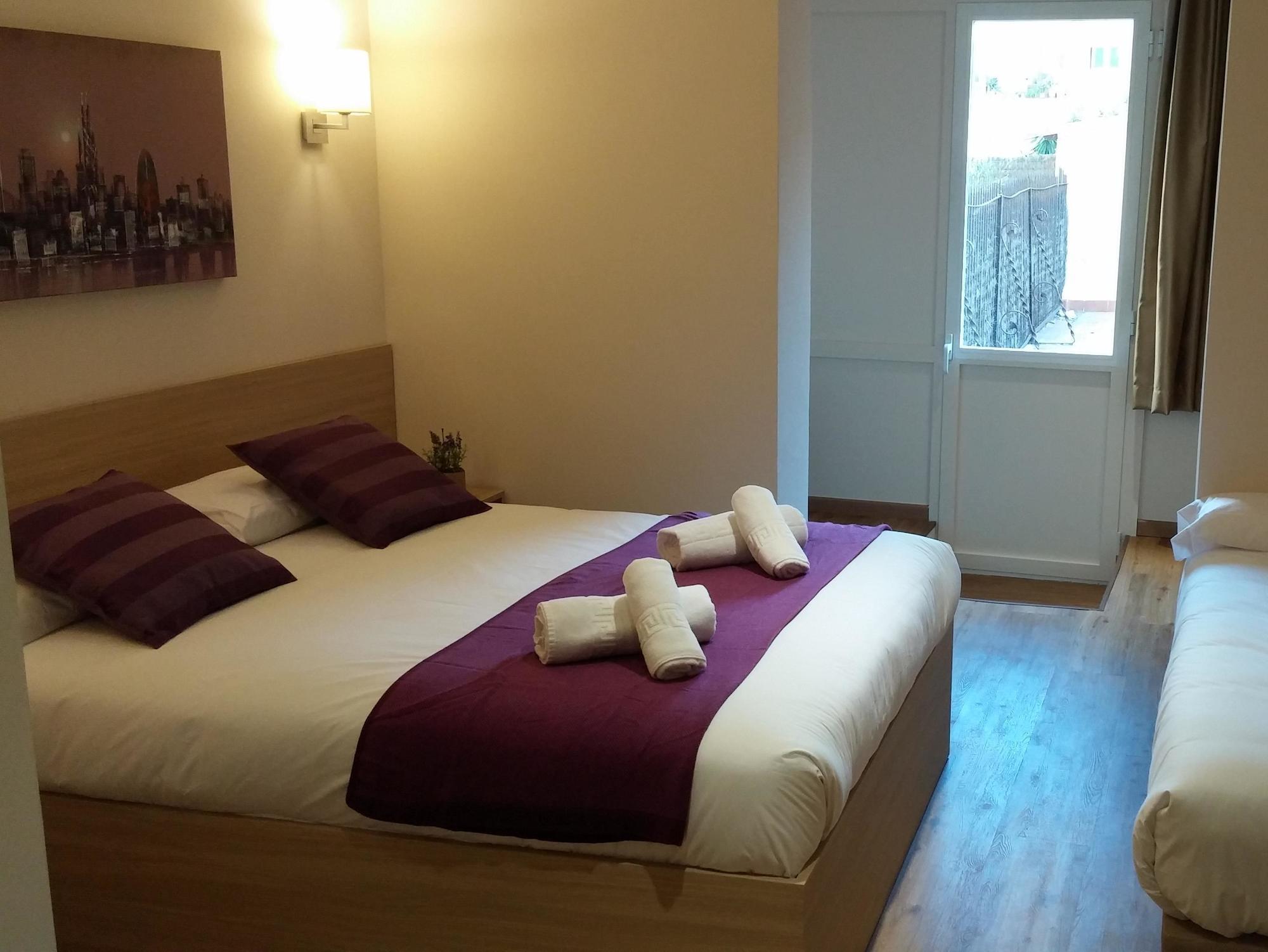 Travel 3* Barcelona