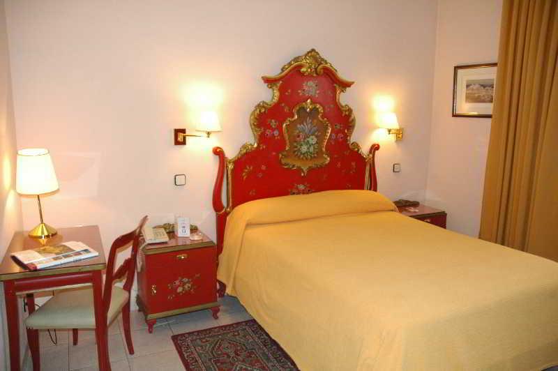 Mesón Castilla Atiram Hotel Barcelona