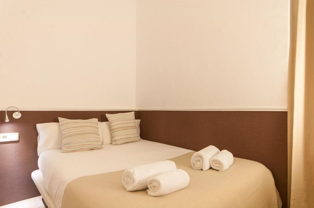 Trivao Sant Antoni Market Apartamento Barcelona