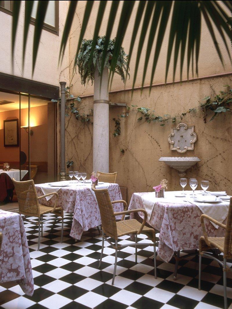 Catalonia Roma 3*