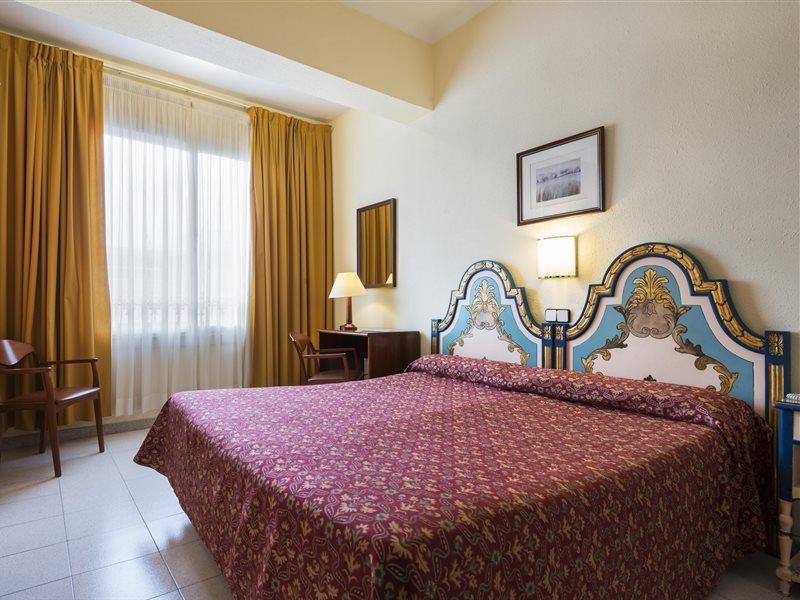 Mesón Castilla Atiram Hotel 3*
