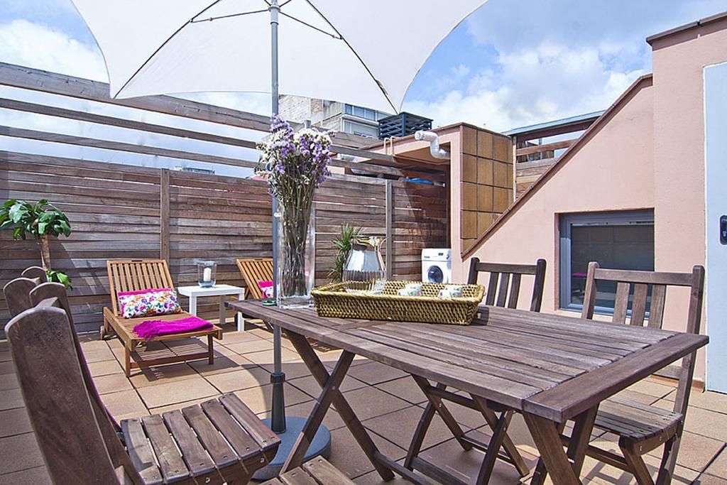 Apartment Rentals - Gracia Pool Center Barcelona