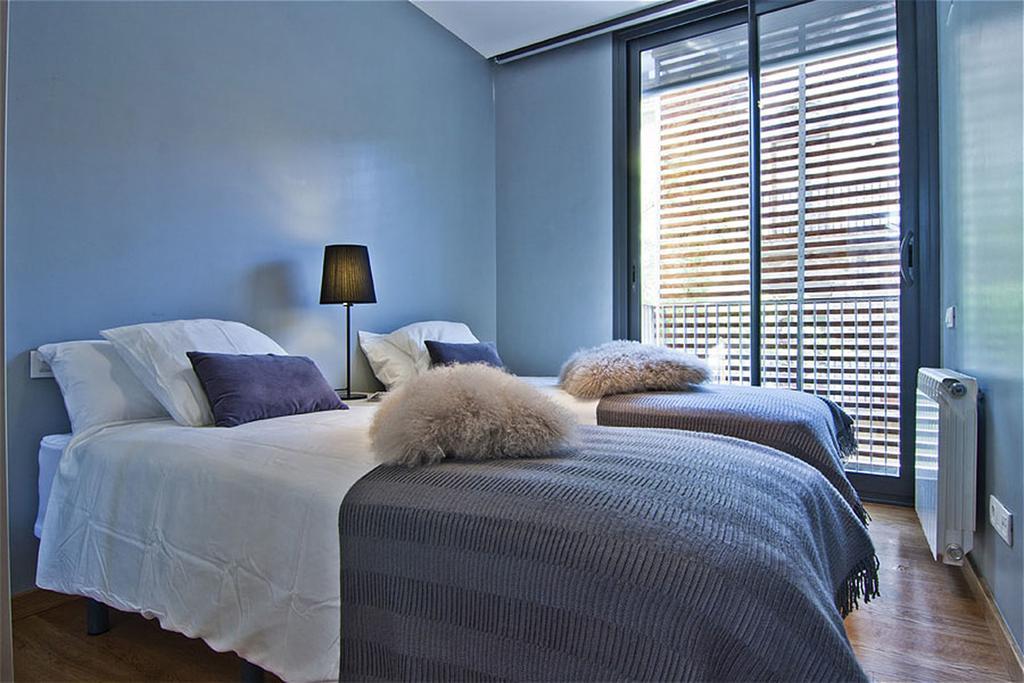 Apartment Rentals - Gracia Pool Center