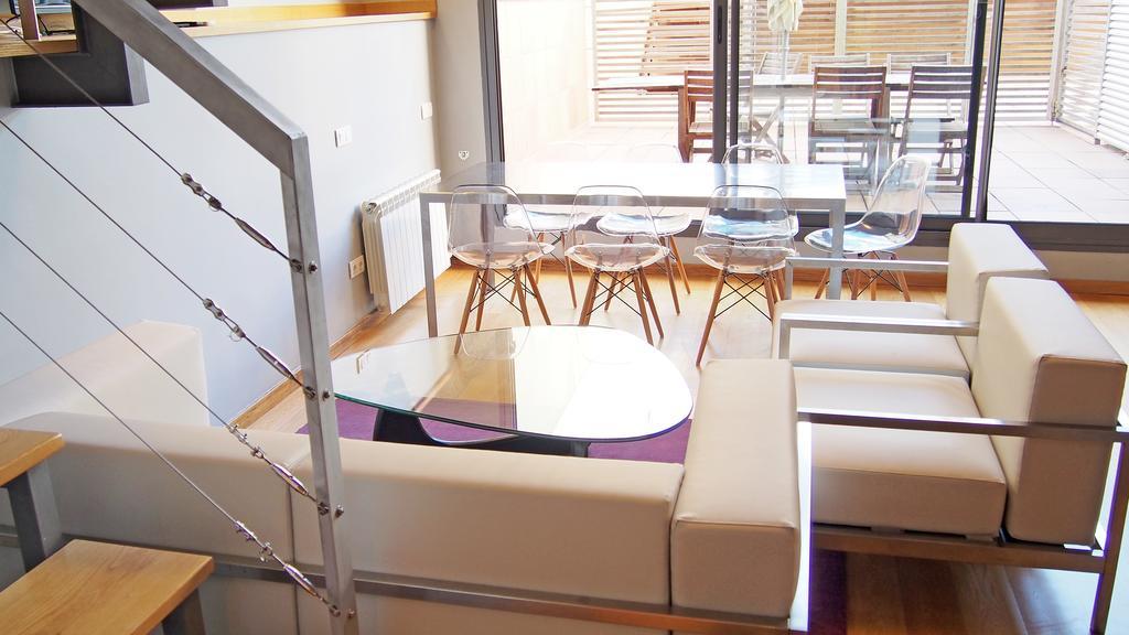 Apartment Rentals - Gracia Pool Center Barcelona