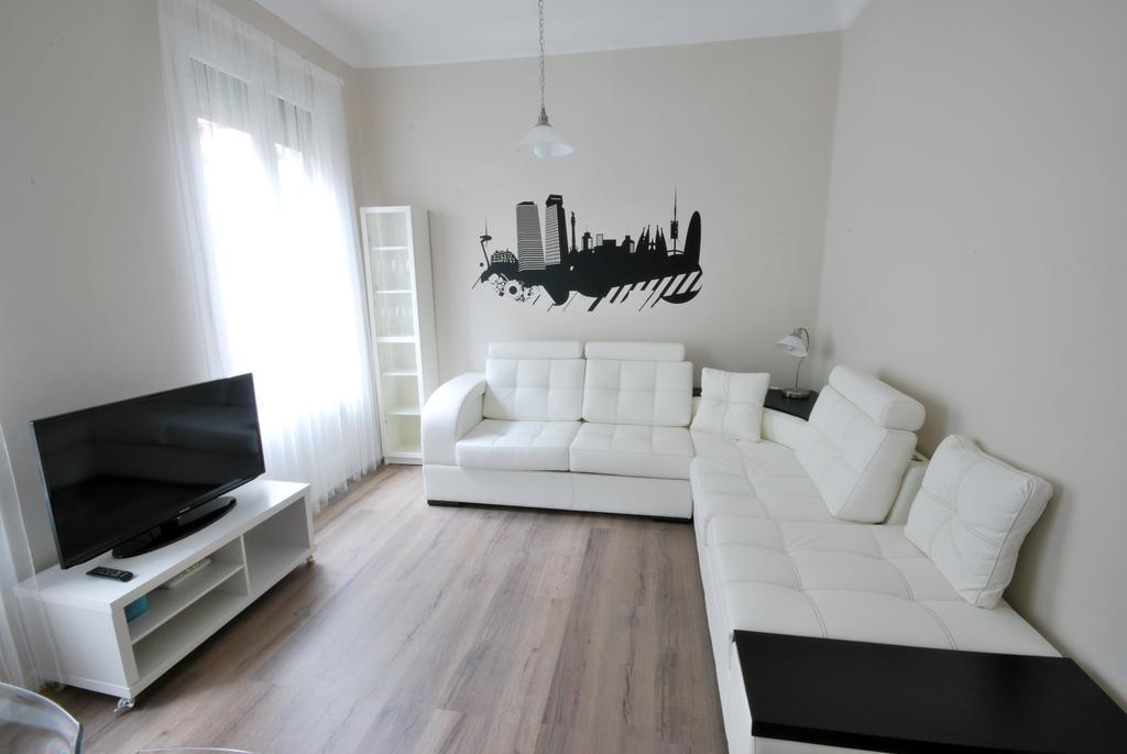 Apartment Corsega Sdb