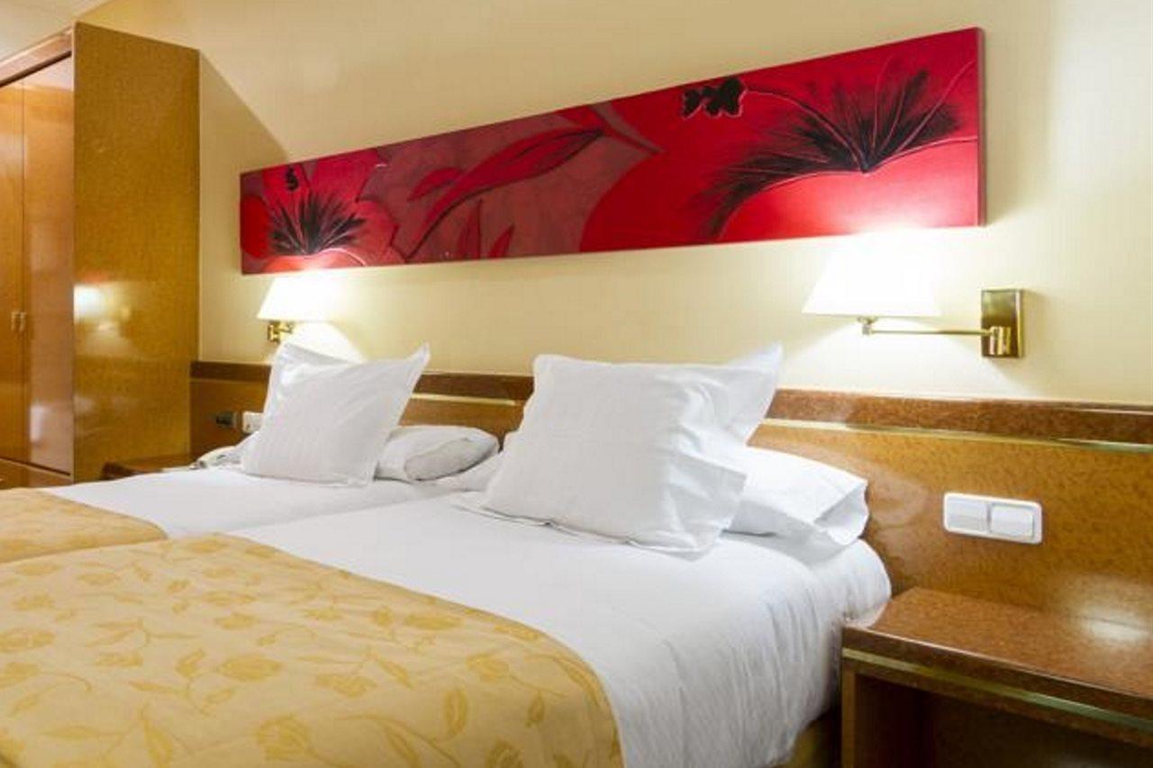 Apartahotel Acacia 4*