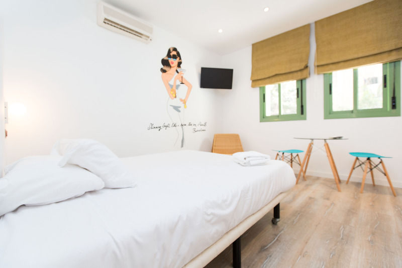 Ainb Ramblas-colon Apartamento *