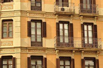 The 8 Boutique 3*