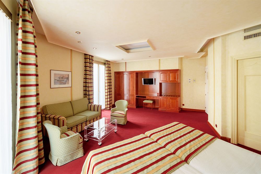 Lamaro Hotel