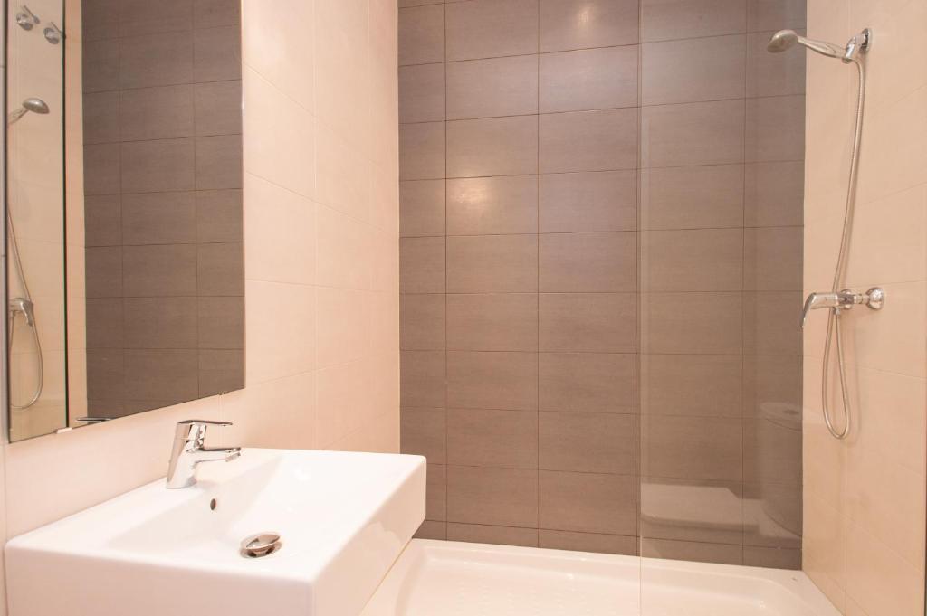 Short Group Gracia Serviced Apartamento Barcelona