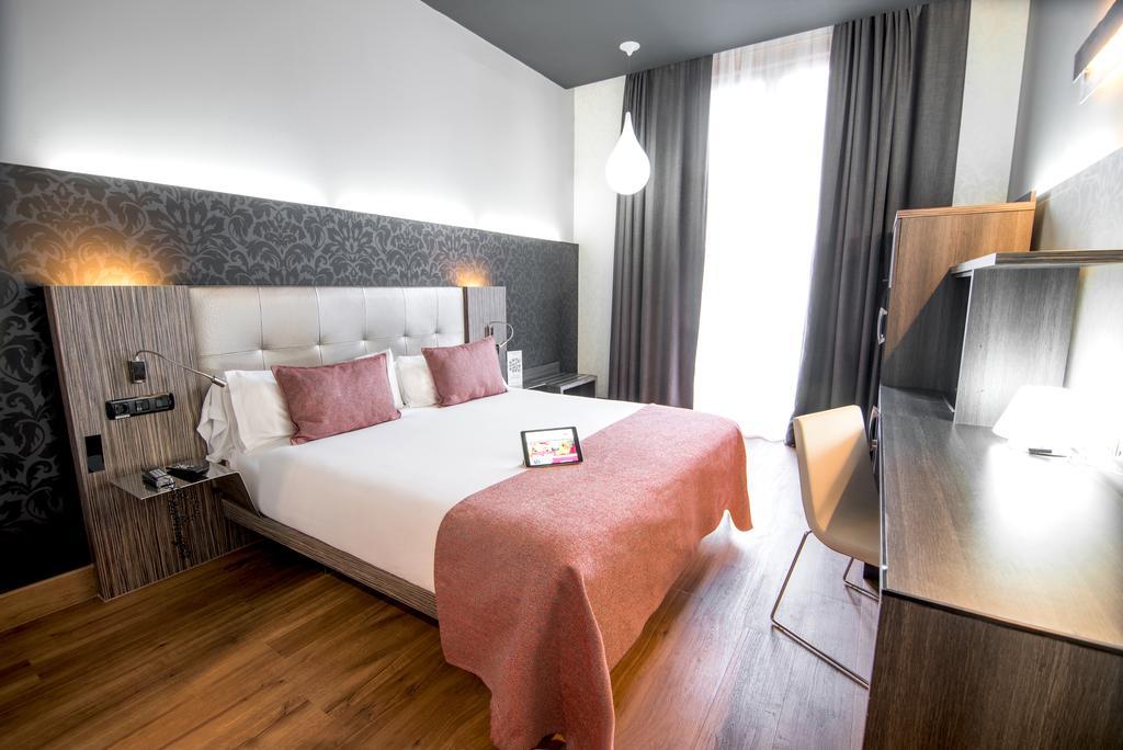 Hotel Petit Palace Museum 4*