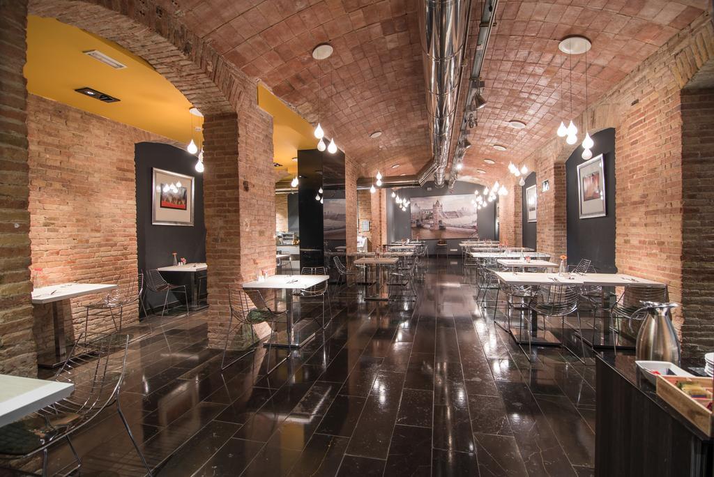 Petit Palace Museum 4*