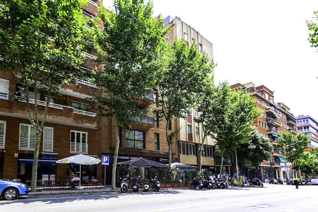 Short Group Camp Nou Serviced Apartamento *