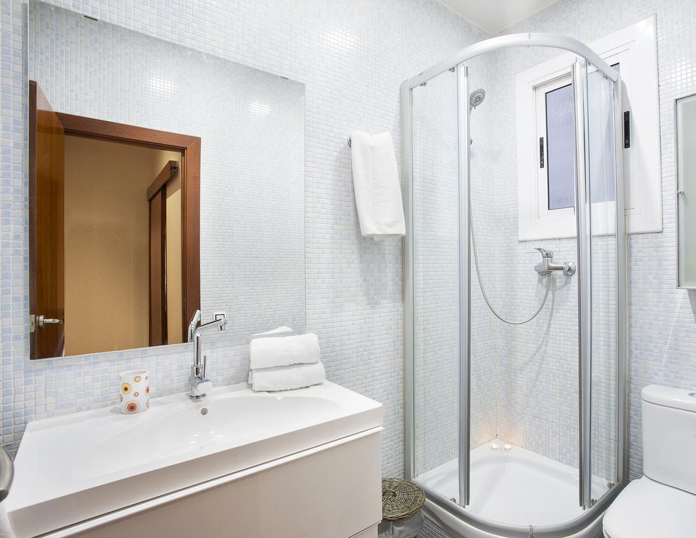 & Deco Viladomat Apartment *