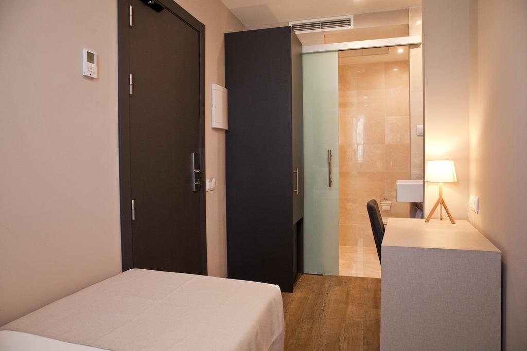 May Ramblas Hotel 3*
