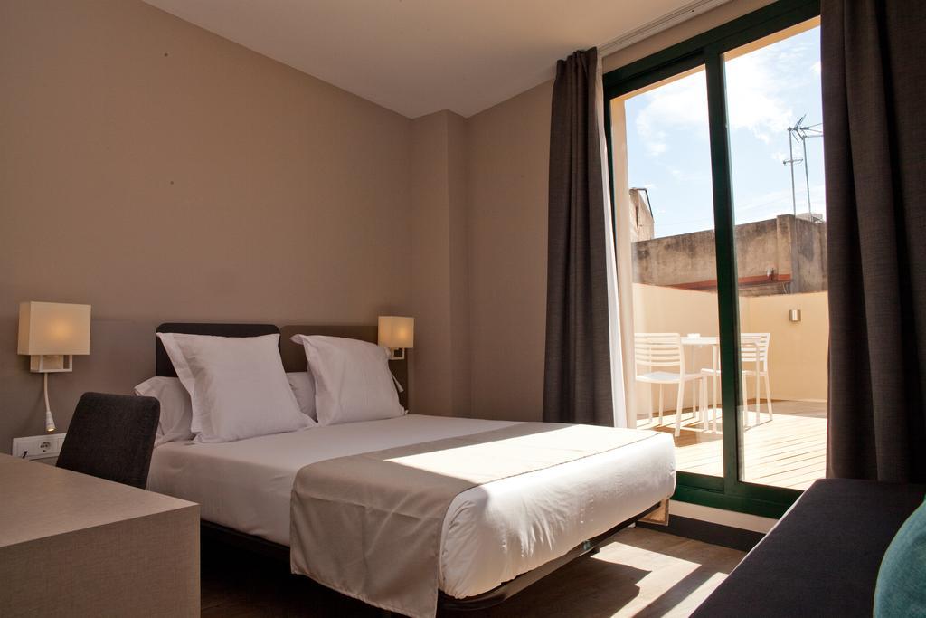 May Ramblas Hotel 3*