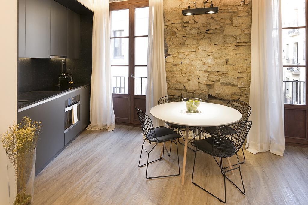 Deco Barcelona-born Apt. Apartment